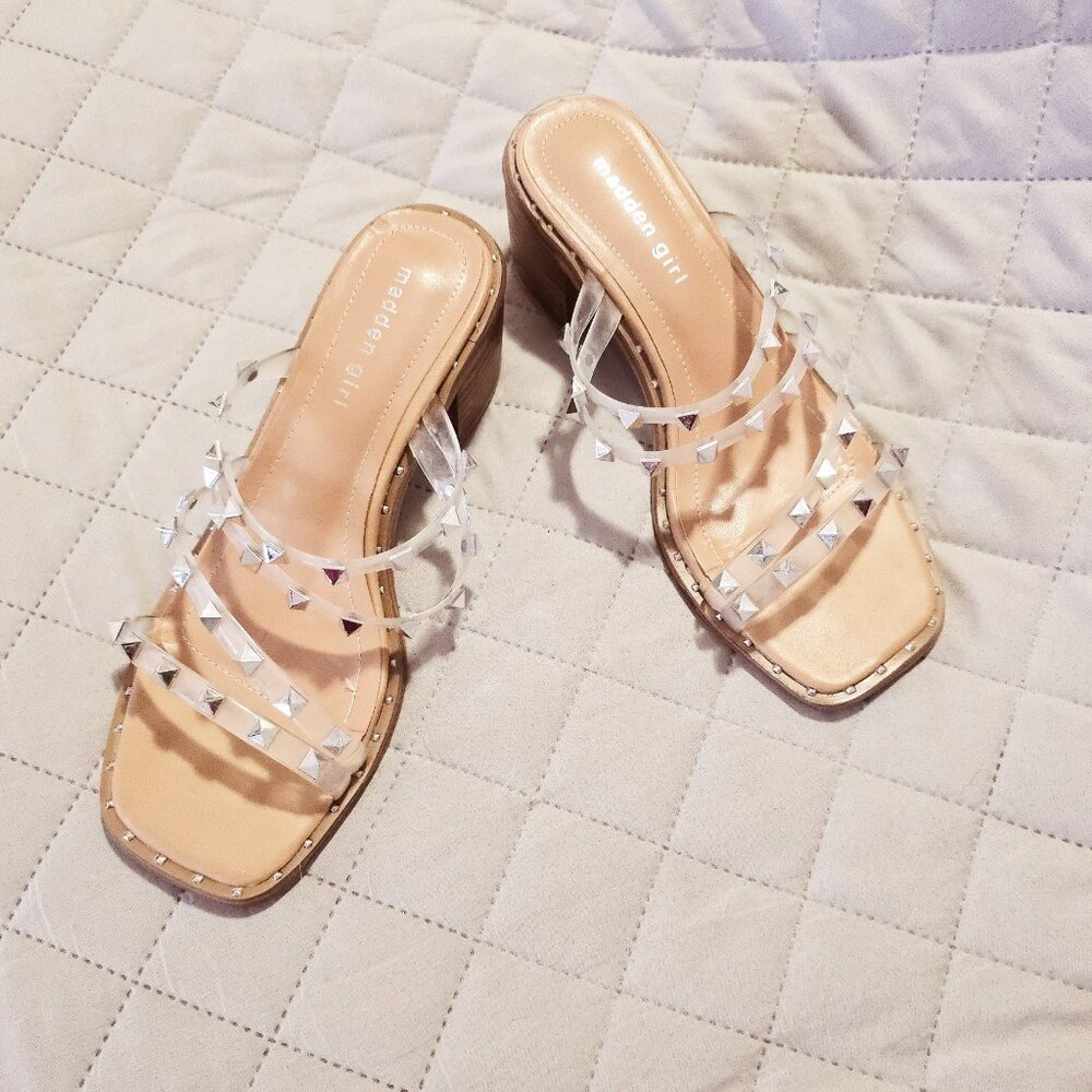 Madden Girl Women’s Roam Studded Block Heel City Sandal.